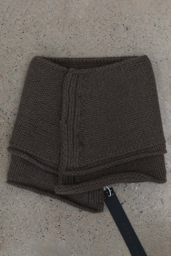 DEVOA Fall/Winter 2025 Knit Neck Scarf/Wrap (DVA-AC-NPCP-BEIGE GRAY)